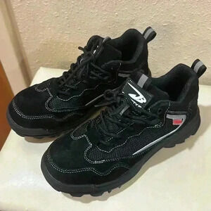 Women’s Steel toe, safety sneakers size 8.5